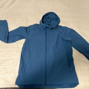 Lululemon full zip jacket water resistant Men’s Large
